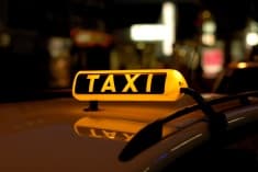 כיצד הופכים להיות נהג מונית?